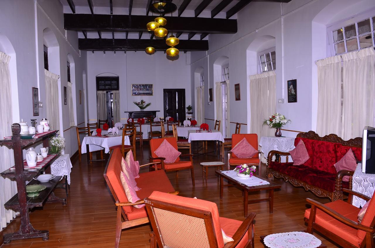 Ywca Wyoming Hotel Coonoor Bagian luar foto